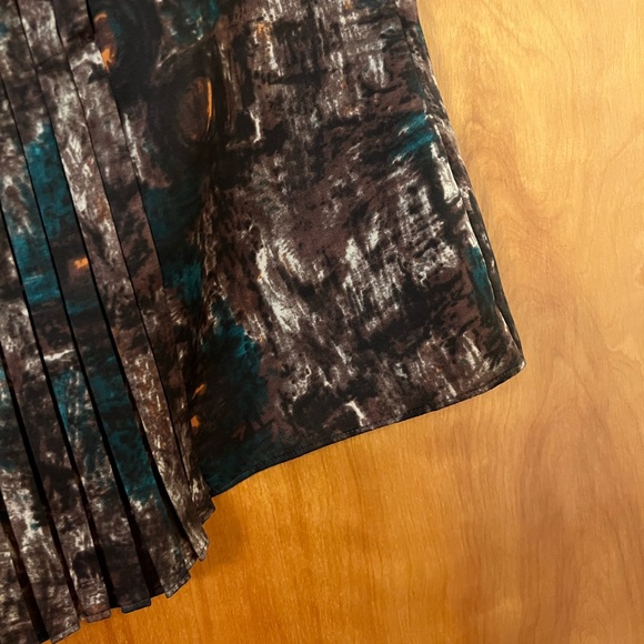 Talbots Sleeveless Top Brown Abstract Pleated Career NWOT Size Petite 8P - Picture 6 of 13